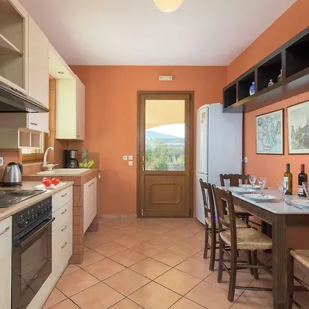 Villa Lahania بيت للعطل